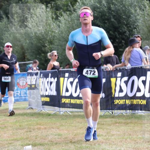 31.08.2025 - Elbe Triathlon Hamburg Strokosch-Dieckow http://msf.ph/oto/8652645 31.08.2025 11:14:03 Ziel 472, 960, 1148 meine-sportfotos.de