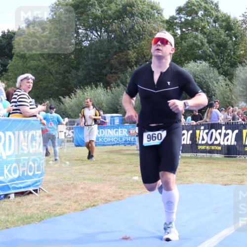 31.08.2025 - Elbe Triathlon Hamburg Strokosch-Dieckow http://msf.ph/oto/8652661 31.08.2025 11:14:08 Ziel 472, 960, 1049 meine-sportfotos.de