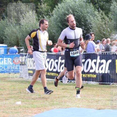31.08.2025 - Elbe Triathlon Hamburg Strokosch-Dieckow http://msf.ph/oto/8652668 31.08.2025 11:14:15 Ziel 1049 meine-sportfotos.de