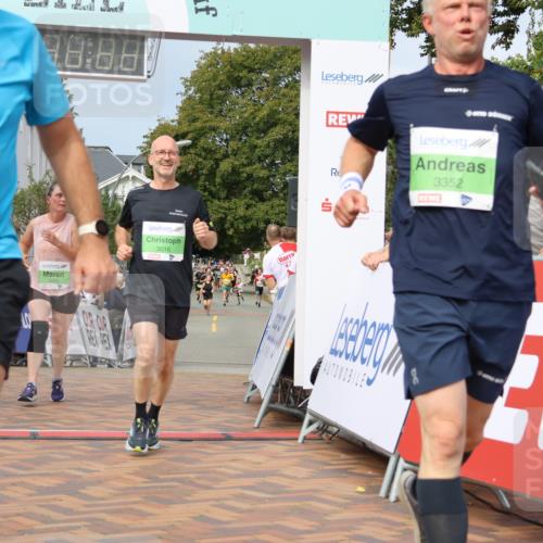 31.08.2025 - 21. Blankeneser Heldenlauf Strokosch-Dieckow http://msf.ph/oto/8652669 31.08.2025 11:09:20 Ziel 3477, 3352, 3059, 3016, 3411, 3316 meine-sportfotos.de