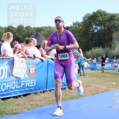 31.08.2025 - Elbe Triathlon Hamburg Strokosch-Dieckow http://msf.ph/oto/8652689 31.08.2025 11:14:31 Ziel 729, 1063, 1088 meine-sportfotos.de
