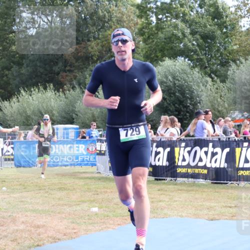 31.08.2025 - Elbe Triathlon Hamburg Strokosch-Dieckow http://msf.ph/oto/8652698 31.08.2025 11:14:37 Ziel 729, 1033 meine-sportfotos.de