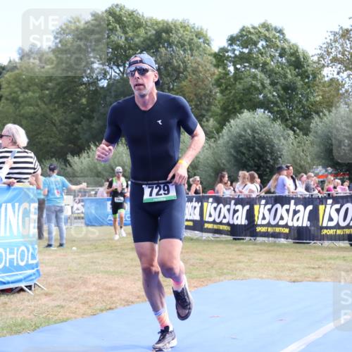 31.08.2025 - Elbe Triathlon Hamburg Strokosch-Dieckow http://msf.ph/oto/8652699 31.08.2025 11:14:37 Ziel 729, 1033 meine-sportfotos.de