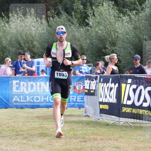 31.08.2025 - Elbe Triathlon Hamburg Strokosch-Dieckow http://msf.ph/oto/8652702 31.08.2025 11:14:39 Ziel 631, 729, 1033 meine-sportfotos.de