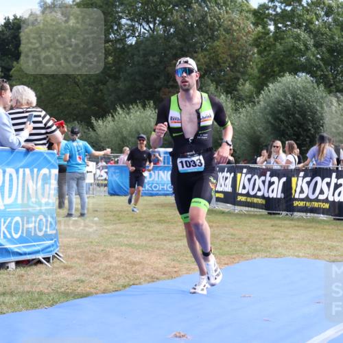 31.08.2025 - Elbe Triathlon Hamburg Strokosch-Dieckow http://msf.ph/oto/8652710 31.08.2025 11:14:42 Ziel 631, 639, 729, 1033 meine-sportfotos.de
