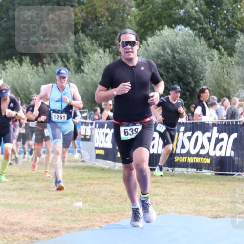 31.08.2025 - Elbe Triathlon Hamburg Strokosch-Dieckow http://msf.ph/oto/8652724 31.08.2025 11:14:49 Ziel 625, 631, 639, 953 meine-sportfotos.de