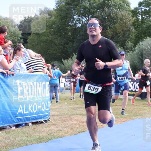 31.08.2025 - Elbe Triathlon Hamburg Strokosch-Dieckow http://msf.ph/oto/8652730 31.08.2025 11:14:51 Ziel 625, 631, 639, 724, 953, 1009 meine-sportfotos.de