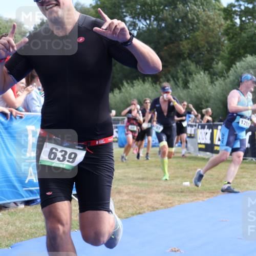 31.08.2025 - Elbe Triathlon Hamburg Strokosch-Dieckow http://msf.ph/oto/8652732 31.08.2025 11:14:51 Ziel 625, 631, 639, 724, 953, 1009 meine-sportfotos.de