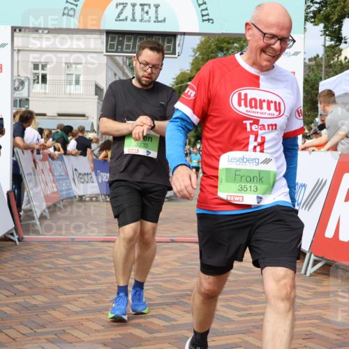 31.08.2025 - 21. Blankeneser Heldenlauf Strokosch-Dieckow http://msf.ph/oto/8652737 31.08.2025 11:09:11 Ziel 3422, 3242, 3671, 3233, 3513 meine-sportfotos.de