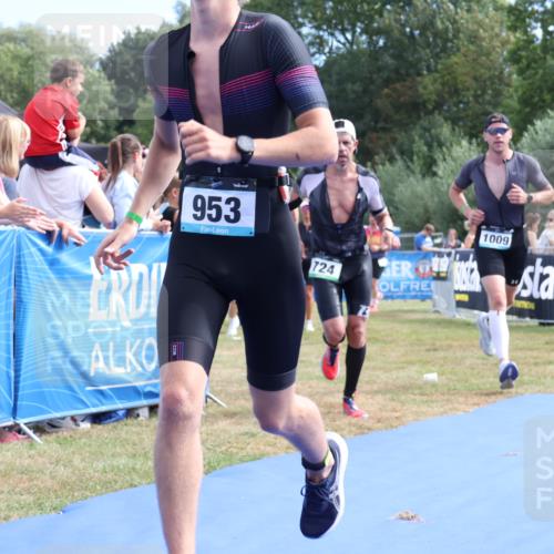 31.08.2025 - Elbe Triathlon Hamburg Strokosch-Dieckow http://msf.ph/oto/8652738 31.08.2025 11:14:57 Ziel 625, 724, 953, 1009 meine-sportfotos.de