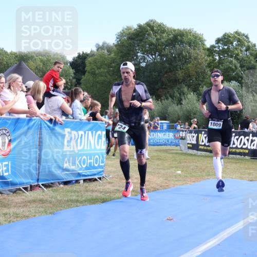 31.08.2025 - Elbe Triathlon Hamburg Strokosch-Dieckow http://msf.ph/oto/8652742 31.08.2025 11:14:58 Ziel 625, 724, 953, 1009 meine-sportfotos.de