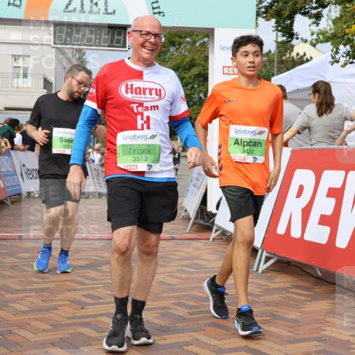 31.08.2025 - 21. Blankeneser Heldenlauf Strokosch-Dieckow http://msf.ph/oto/8652749 31.08.2025 11:09:10 Ziel 3422, 3242, 3671, 3233, 3513 meine-sportfotos.de