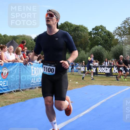 31.08.2025 - Elbe Triathlon Hamburg Strokosch-Dieckow http://msf.ph/oto/8652765 31.08.2025 11:15:18 Ziel 607, 737, 1100 meine-sportfotos.de