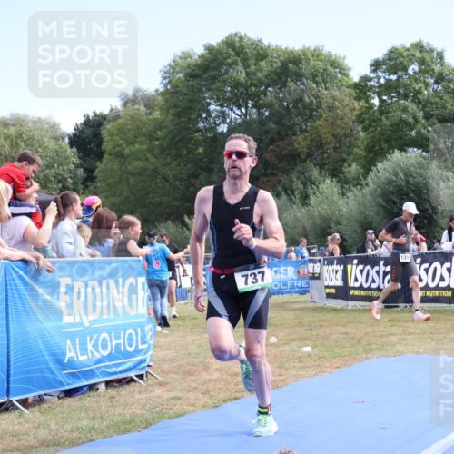31.08.2025 - Elbe Triathlon Hamburg Strokosch-Dieckow http://msf.ph/oto/8652769 31.08.2025 11:15:25 Ziel 737, 974 meine-sportfotos.de