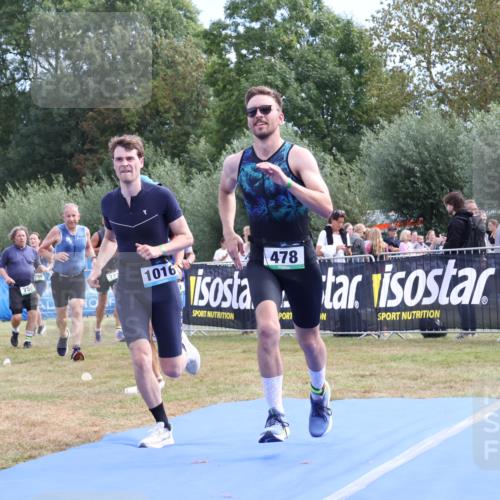 31.08.2025 - Elbe Triathlon Hamburg Strokosch-Dieckow http://msf.ph/oto/8652782 31.08.2025 11:15:38 Ziel 478, 727, 759, 974, 1016 meine-sportfotos.de