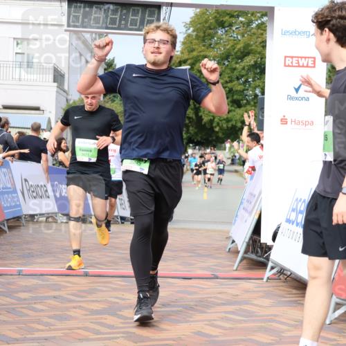 31.08.2025 - 21. Blankeneser Heldenlauf Strokosch-Dieckow http://msf.ph/oto/8652783 31.08.2025 11:09:05 Ziel 3676, 3024, 3282, 3422, 3242, 3671, 3233, 3513 meine-sportfotos.de