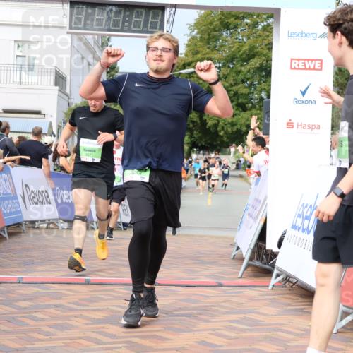 31.08.2025 - 21. Blankeneser Heldenlauf Strokosch-Dieckow http://msf.ph/oto/8652786 31.08.2025 11:09:05 Ziel 3676, 3024, 3282, 3422, 3242, 3671, 3233, 3513 meine-sportfotos.de