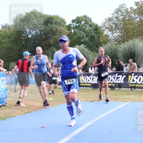 31.08.2025 - Elbe Triathlon Hamburg Strokosch-Dieckow http://msf.ph/oto/8652790 31.08.2025 11:15:41 Ziel 478, 727, 759, 1016 meine-sportfotos.de