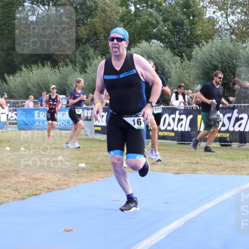 31.08.2025 - Elbe Triathlon Hamburg Strokosch-Dieckow http://msf.ph/oto/8652802 31.08.2025 11:15:59 Ziel 716, 1123, 1180 meine-sportfotos.de