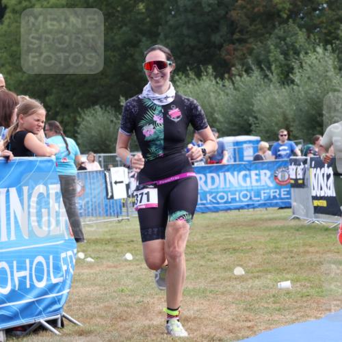 31.08.2025 - Elbe Triathlon Hamburg Strokosch-Dieckow http://msf.ph/oto/8652834 31.08.2025 11:16:27 Ziel 371, 390, 525 meine-sportfotos.de