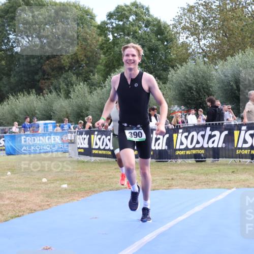 31.08.2025 - Elbe Triathlon Hamburg Strokosch-Dieckow http://msf.ph/oto/8652838 31.08.2025 11:16:29 Ziel 371, 390, 391, 525 meine-sportfotos.de