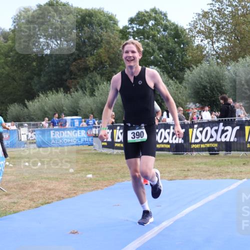 31.08.2025 - Elbe Triathlon Hamburg Strokosch-Dieckow http://msf.ph/oto/8652839 31.08.2025 11:16:29 Ziel 371, 390, 391, 525 meine-sportfotos.de