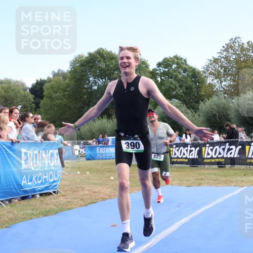 31.08.2025 - Elbe Triathlon Hamburg Strokosch-Dieckow http://msf.ph/oto/8652842 31.08.2025 11:16:29 Ziel 371, 390, 391, 525 meine-sportfotos.de