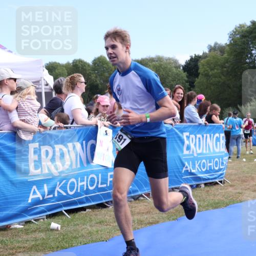 31.08.2025 - Elbe Triathlon Hamburg Strokosch-Dieckow http://msf.ph/oto/8652857 31.08.2025 11:16:39 Ziel 391 meine-sportfotos.de