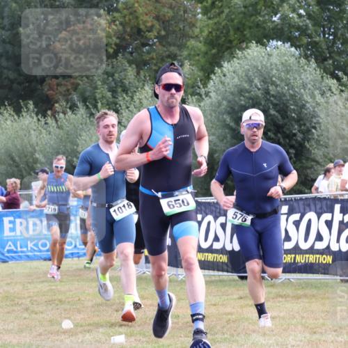 31.08.2025 - Elbe Triathlon Hamburg Strokosch-Dieckow http://msf.ph/oto/8652864 31.08.2025 11:16:54 Ziel 480, 576, 650, 971, 1018, 1219 meine-sportfotos.de