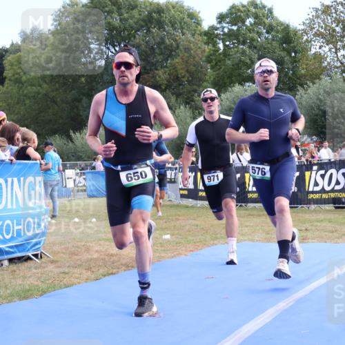 31.08.2025 - Elbe Triathlon Hamburg Strokosch-Dieckow http://msf.ph/oto/8652868 31.08.2025 11:16:56 Ziel 480, 576, 650, 971, 1018, 1219 meine-sportfotos.de