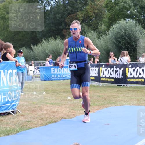 31.08.2025 - Elbe Triathlon Hamburg Strokosch-Dieckow http://msf.ph/oto/8652878 31.08.2025 11:16:59 Ziel 576, 650, 971, 1018, 1219 meine-sportfotos.de