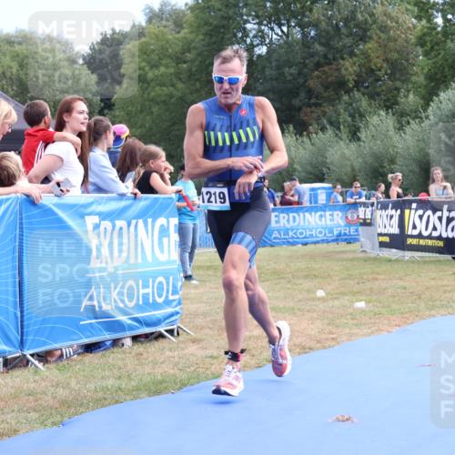 31.08.2025 - Elbe Triathlon Hamburg Strokosch-Dieckow http://msf.ph/oto/8652880 31.08.2025 11:17:00 Ziel 576, 650, 971, 1018, 1219 meine-sportfotos.de