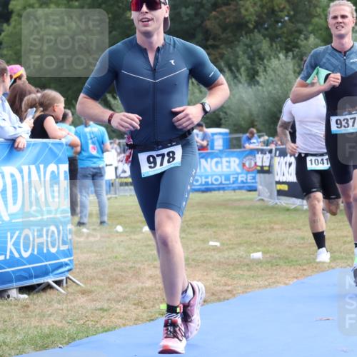 31.08.2025 - Elbe Triathlon Hamburg Strokosch-Dieckow http://msf.ph/oto/8652918 31.08.2025 11:17:47 Ziel 421, 937, 978, 979, 1041, 1160 meine-sportfotos.de