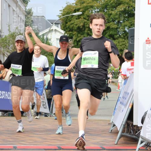 31.08.2025 - 21. Blankeneser Heldenlauf Strokosch-Dieckow http://msf.ph/oto/8652919 31.08.2025 11:08:54 Ziel 3393, 3159, 3081, 3079, 3629, 3630, 3417, 3098, 3097 meine-sportfotos.de