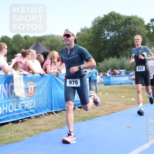 31.08.2025 - Elbe Triathlon Hamburg Strokosch-Dieckow http://msf.ph/oto/8652921 31.08.2025 11:17:47 Ziel 421, 937, 978, 979, 1041, 1160 meine-sportfotos.de