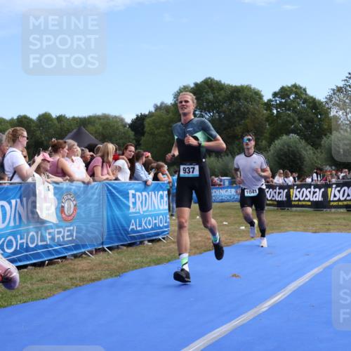 31.08.2025 - Elbe Triathlon Hamburg Strokosch-Dieckow http://msf.ph/oto/8652924 31.08.2025 11:17:48 Ziel 421, 937, 978, 979, 1041, 1160 meine-sportfotos.de