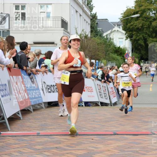31.08.2025 - 21. Blankeneser Heldenlauf Strokosch-Dieckow http://msf.ph/oto/8652929 31.08.2025 10:27:25 Ziel 2715, 2204, 2463, 2559, 2725, 2533 meine-sportfotos.de