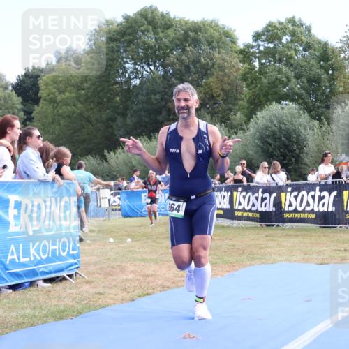 31.08.2025 - Elbe Triathlon Hamburg Strokosch-Dieckow http://msf.ph/oto/8652931 31.08.2025 11:17:58 Ziel 664, 723 meine-sportfotos.de
