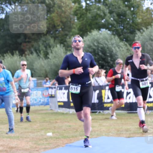 31.08.2025 - Elbe Triathlon Hamburg Strokosch-Dieckow http://msf.ph/oto/8652947 31.08.2025 11:18:08 Ziel 302, 459, 574, 601, 616, 723 meine-sportfotos.de