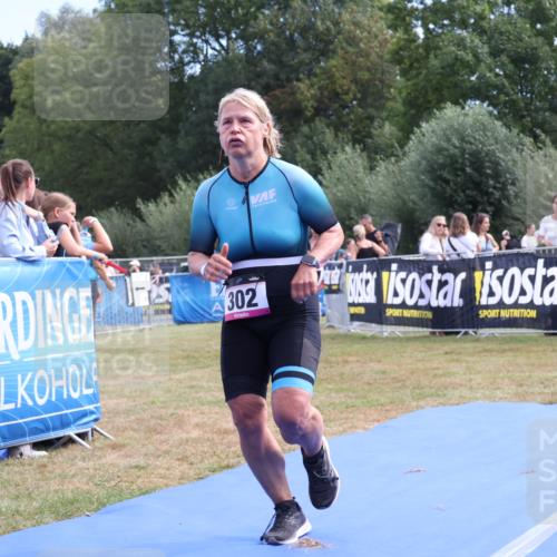 31.08.2025 - Elbe Triathlon Hamburg Strokosch-Dieckow http://msf.ph/oto/8652971 31.08.2025 11:18:16 Ziel 302, 459, 574, 1028 meine-sportfotos.de