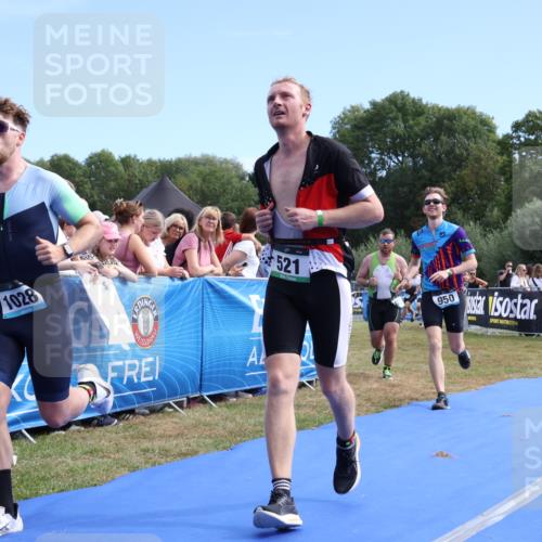 31.08.2025 - Elbe Triathlon Hamburg Strokosch-Dieckow http://msf.ph/oto/8652985 31.08.2025 11:18:26 Ziel 521, 678, 950, 1028, 1030, 1031, 1035 meine-sportfotos.de