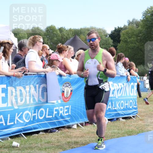 31.08.2025 - Elbe Triathlon Hamburg Strokosch-Dieckow http://msf.ph/oto/8652992 31.08.2025 11:18:28 Ziel 521, 678, 950, 1028, 1030, 1031, 1035 meine-sportfotos.de