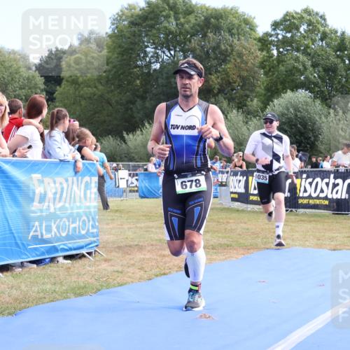 31.08.2025 - Elbe Triathlon Hamburg Strokosch-Dieckow http://msf.ph/oto/8652998 31.08.2025 11:18:30 Ziel 521, 678, 950, 1028, 1030, 1031, 1035 meine-sportfotos.de