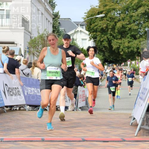 31.08.2025 - 21. Blankeneser Heldenlauf Strokosch-Dieckow http://msf.ph/oto/8653015 31.08.2025 11:08:42 Ziel 3231, 3677, 3036, 3643 meine-sportfotos.de