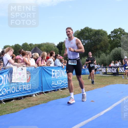 31.08.2025 - Elbe Triathlon Hamburg Strokosch-Dieckow http://msf.ph/oto/8653026 31.08.2025 11:18:59 Ziel 1021, 1037, 1092 meine-sportfotos.de
