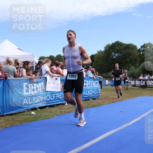 31.08.2025 - Elbe Triathlon Hamburg Strokosch-Dieckow http://msf.ph/oto/8653029 31.08.2025 11:18:59 Ziel 1021, 1037, 1092 meine-sportfotos.de