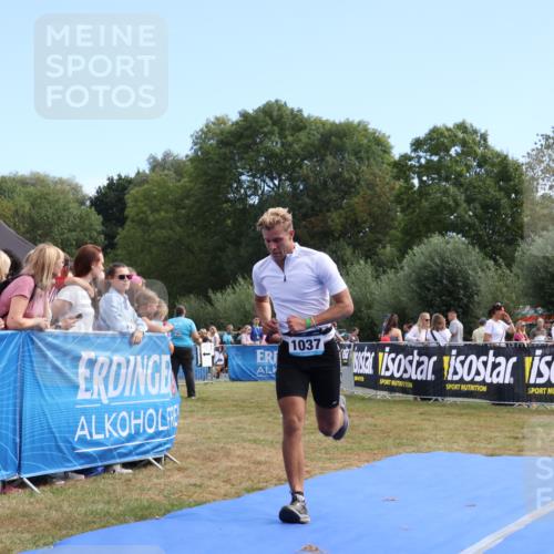 31.08.2025 - Elbe Triathlon Hamburg Strokosch-Dieckow http://msf.ph/oto/8653041 31.08.2025 11:19:06 Ziel 497, 778, 981, 1021, 1037 meine-sportfotos.de