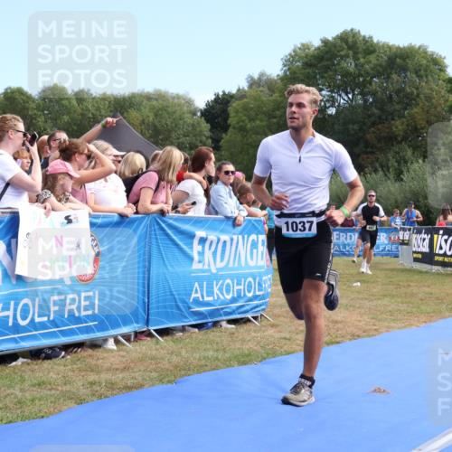 31.08.2025 - Elbe Triathlon Hamburg Strokosch-Dieckow http://msf.ph/oto/8653042 31.08.2025 11:19:06 Ziel 497, 778, 981, 1021, 1037 meine-sportfotos.de
