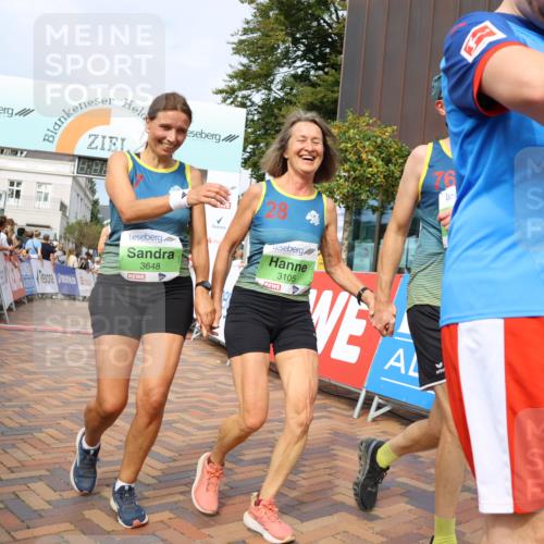 31.08.2025 - 21. Blankeneser Heldenlauf Strokosch-Dieckow http://msf.ph/oto/8653044 31.08.2025 11:08:35 Ziel 3273, 3649, 3648, 3105, 3376, 3677 meine-sportfotos.de