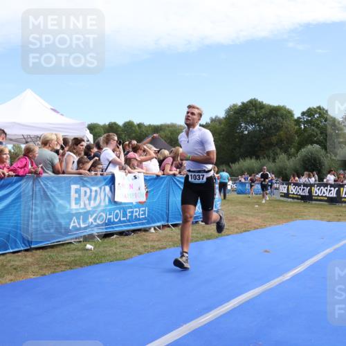 31.08.2025 - Elbe Triathlon Hamburg Strokosch-Dieckow http://msf.ph/oto/8653045 31.08.2025 11:19:06 Ziel 497, 778, 981, 1021, 1037 meine-sportfotos.de